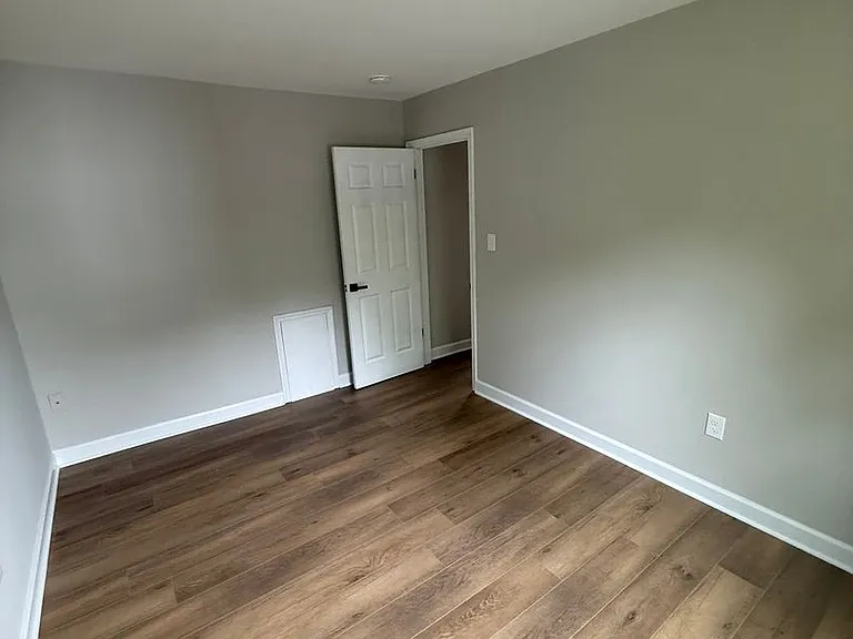 5853 Suitland Rd — Photo 19