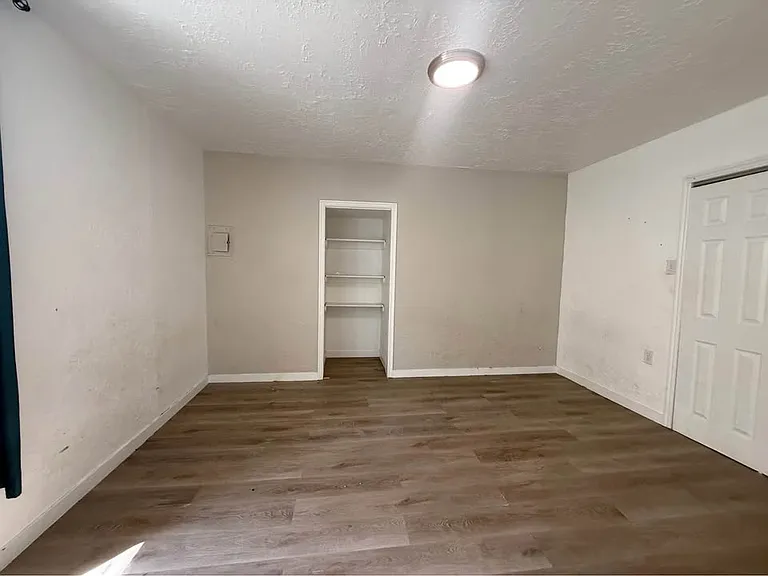 2557 Adams Ave #1 — Photo 5