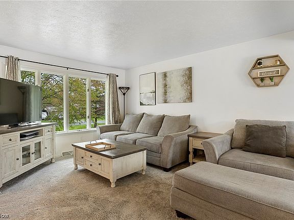 5th image of 1403 Sunnyfield Ave NW