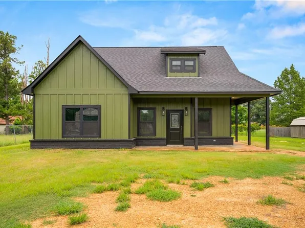 802 Odom St, Jonesville, LA 71343