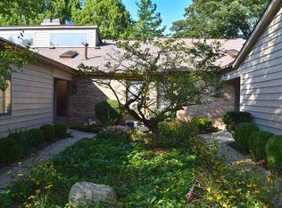 21 Rolling Hills Ct, Wyoming, OH 45215
