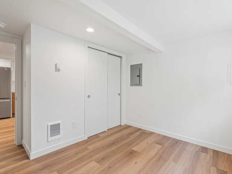 14325 Phinney Ave N #2 — Photo 16