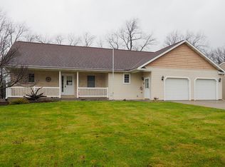 1811 Rock Valley Dr, Kalamazoo, MI 49006
