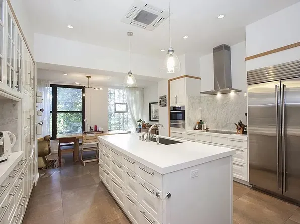 458 West 153rd Street image 3 of 13