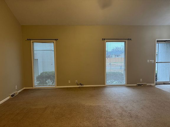 5th image of 12063 Burdette Cir