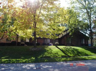 7695 Turtle Creek Dr, Dayton, OH 45414