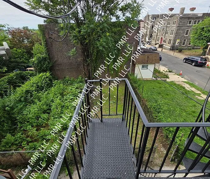 5820 Lansdowne Ave #2 — Photo 38
