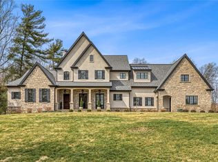 18 Ridge Crest Dr, Chesterfield, MO 63017