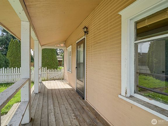 4th image of 1013 S Tower Avenue