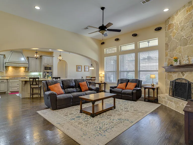 1604 Woodrose Ct — Photo 15