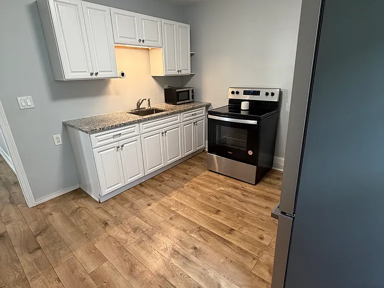 6 Rockdale Ave #2 — Photo 5