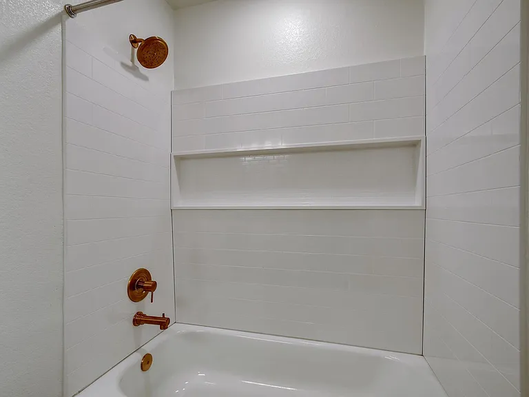 108 Redcliff Path — Photo 24