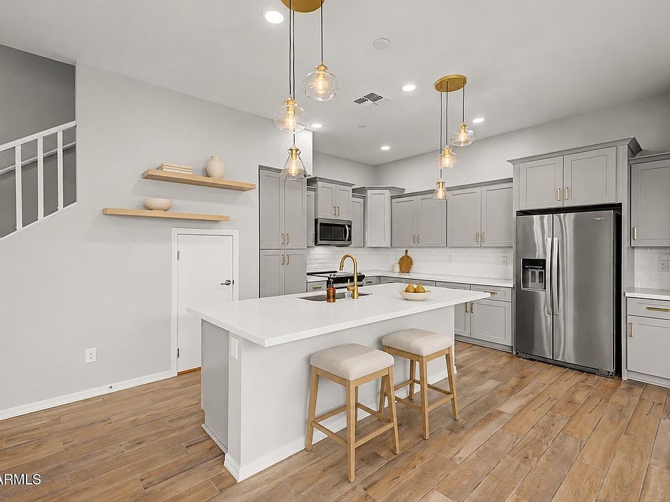 1st image of 2442 E LARK Street