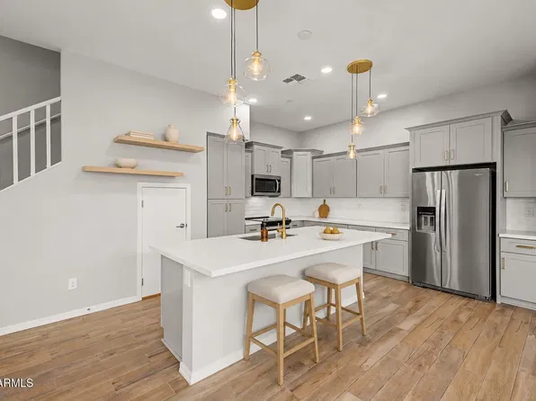 2442 E LARK Street, Gilbert, AZ 85297