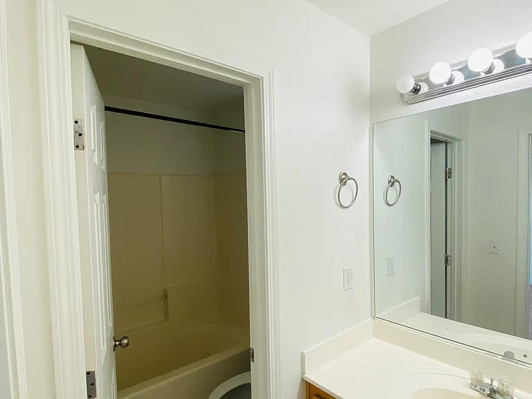 5619 Moccasin Point St — Photo 8