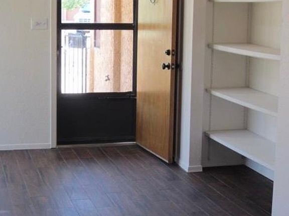 2nd image of 2012 Briarwood Ln #7