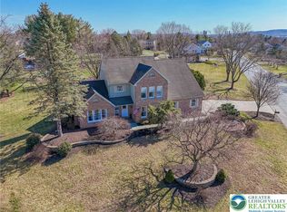 362 Hillview Dr, Nazareth, PA 18064