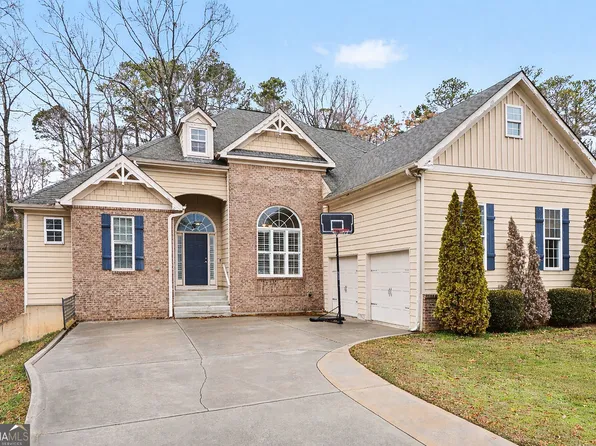 4597 Alpine Dr SW, Lilburn, GA 30047