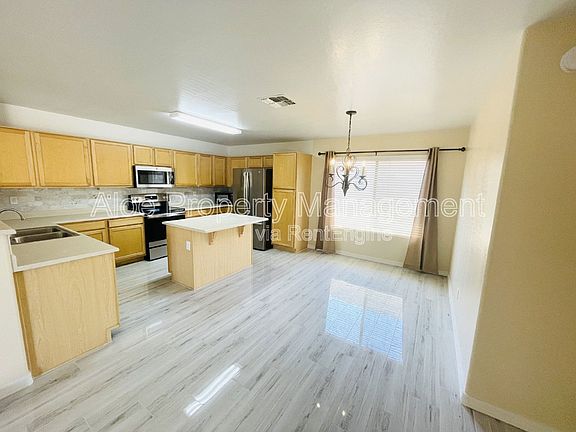 4th image of 43724 W Elm Dr