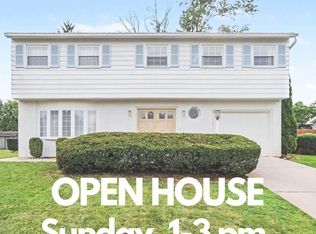 7 Center Dr, Camp Hill, PA 17011