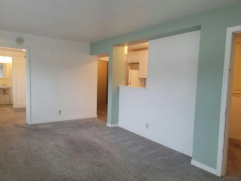 331 Bryan Avenue — Photo 7