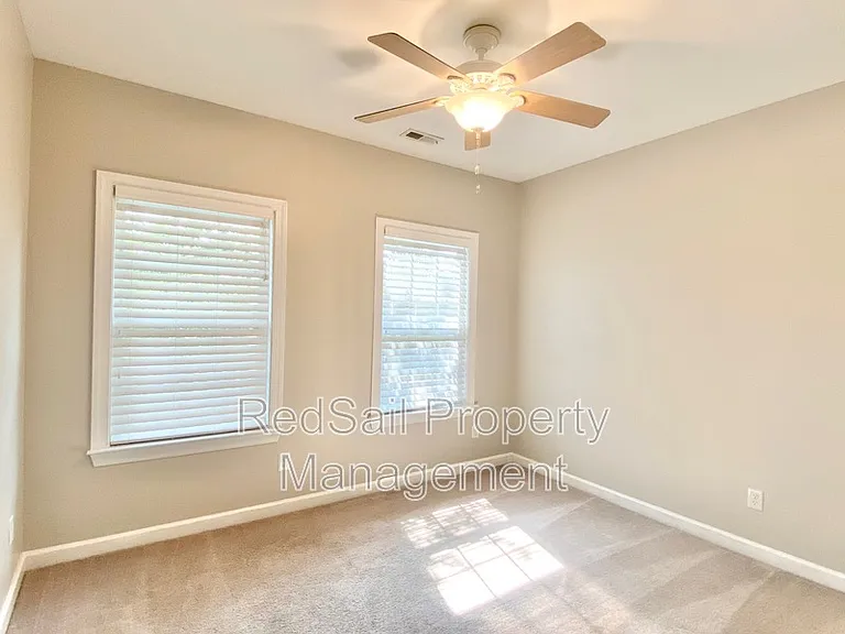 2225 Tuliptree Cir — Photo 23