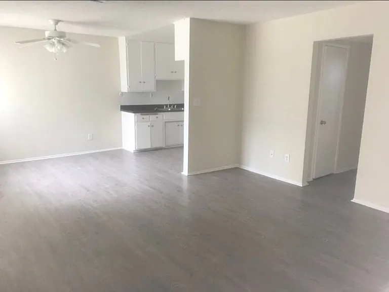 18100 Roscoe Blvd Northridge, CA 91325 — Photo 12