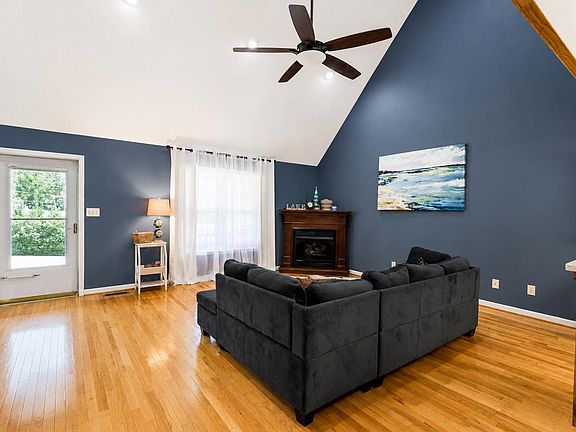 4th image of 10 Rising Sun Ln