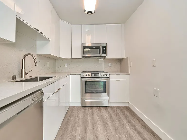 425 S Willaman Drive — Photo 14
