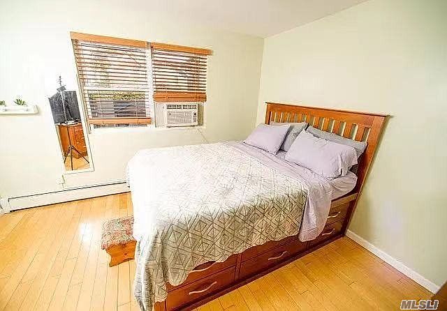 2nd image of 2922 Harrington Ave #1