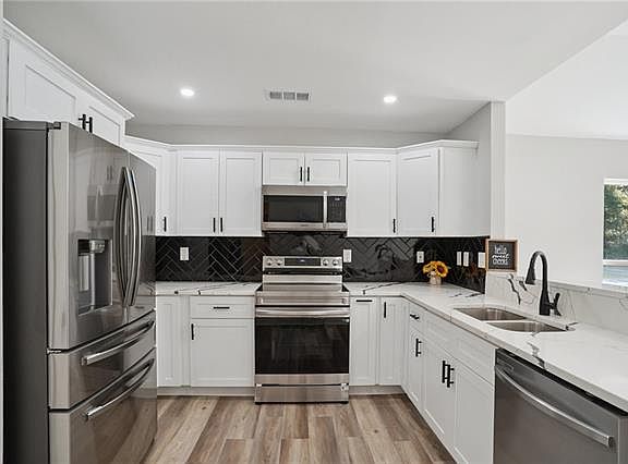 5th image of 1455 Martin Luther King Jr Dr