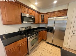 28 Elliott St, Reading, MA 01867