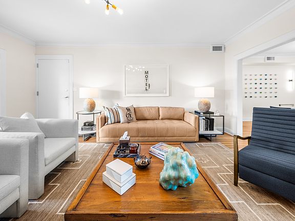 3rd image of 3509 Gillham Rd #1