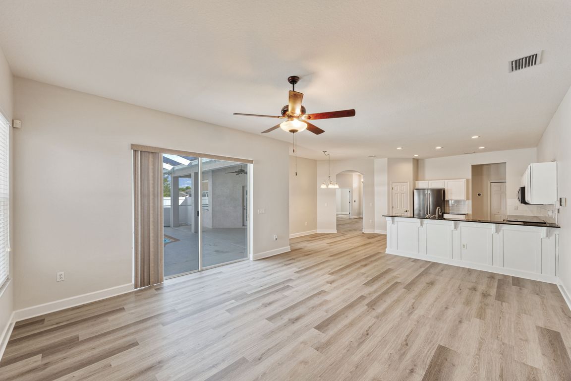 next background image