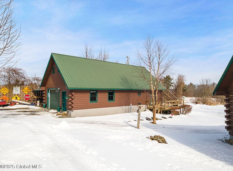 3rd image of 1172 Barton Hill Road