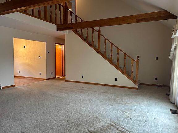 2nd image of 163 Island View Dr