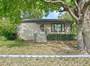 1415 Burnham Ave, Des Moines, IA 50315