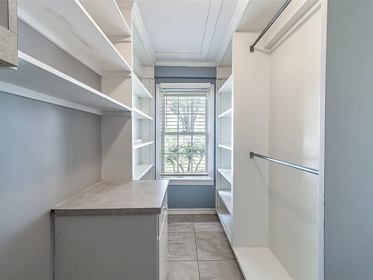 7302 Kenwell St — Photo 13