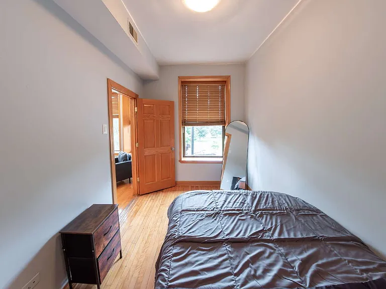 1219 N California Ave #2 — Photo 6
