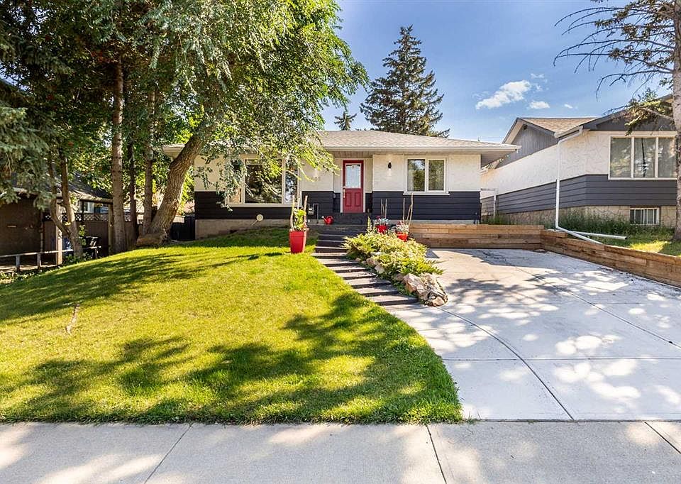 1st image of 809 N 68th Ave SW
