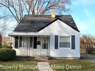 24621 Parklawn St, Oak Park, MI 48237