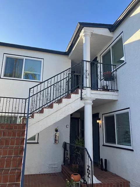 Studio, 495 sqft, $1,895 — Photo 3
