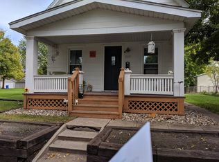 1015 8th St SW, Cedar Rapids, IA 52404