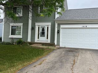 1418 Green Oak Trl, Aurora, IL