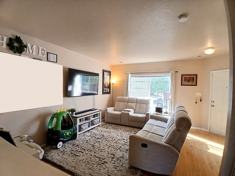 7996 Shamrock Cir — Photo 3
