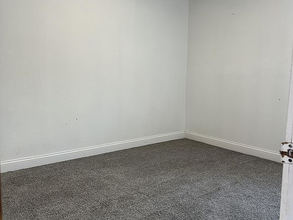 5th image of 124 N 3rd St #11253336