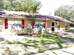 7300 Schwab Dr, Pensacola, FL 32504
