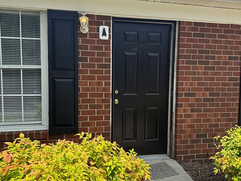 3527 Lynhaven Dr #A — Photo 2