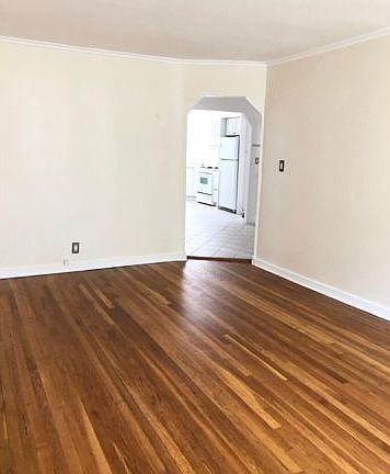 3rd image of 1238 Mace Ave #2