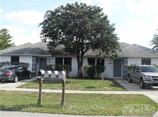 1386 White Pine Dr, Wellington, FL 33414
